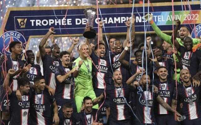 メッシ、ネイマール、ラモスのゴールでPSGが｢今季初タイトル｣を獲得!! ｢神の軌道のFK｣にラモスの超絶ヒールなど圧巻の｢4得点｣