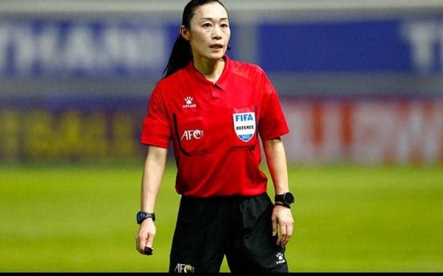 山下良美さんが日本人女性初のプロ審判契約、カタールW杯で主審に選出