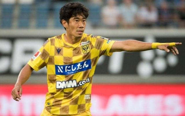 香川真司がサウナでリフレッシュ！カルバン・クラインのパンツ1枚でシャワーを浴びる姿も「サービスショットありがとうございます」