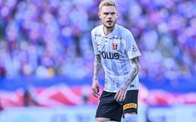 【浦和レッズ】見せつけた「岩尾封じ」の打開策! 試合を動かしたのは「10番の左足」…“vs名古屋3連戦”の初戦はドロー決着に