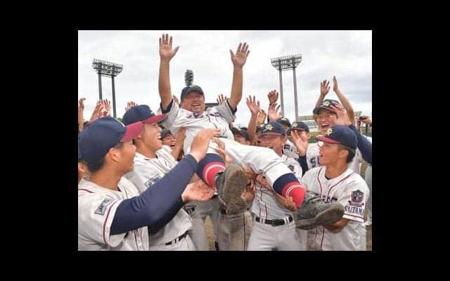 聖望学園が浦和学院を下し、13年ぶりの甲子園へ。６年前、高橋昂也に夢を阻まれたOBが後輩たちにエール
