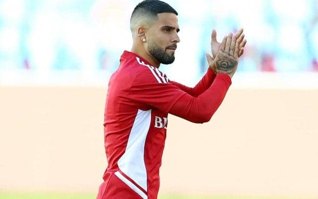 身長差43cm！インシーニェとレブロン・ジェームズの“サイズ差”にファン衝撃「手の大きさが違いすぎる」