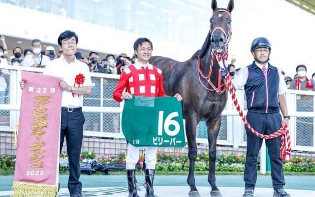 前田長吉、寺山修司、そして現役騎手たちの節目/島田明宏