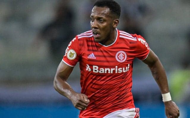 CSKAモスクワがブラジル人SBモイゼスをインテルナシオナウから買取OP付きレンタル移籍で獲得