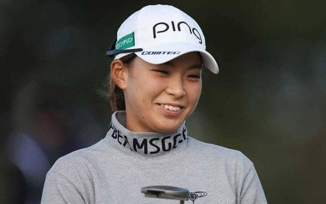 渋野日向子、首位発進前の“11種の朝ルーティン”に海外驚き「見るだけで肉離れする」