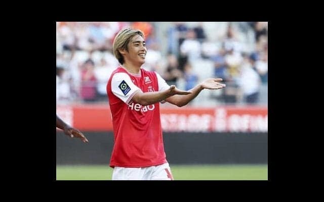 伊東純也のパーフェクトデビューにファンの期待は高まるばかり。ランスは決定力のあるウインガーを欲していた