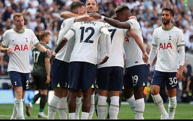 両エース不発も伏兵両WB躍動のスパーズがセインツに4発逆転勝利！　開幕白星で次節チェルシー戦へ《プレミアリーグ》