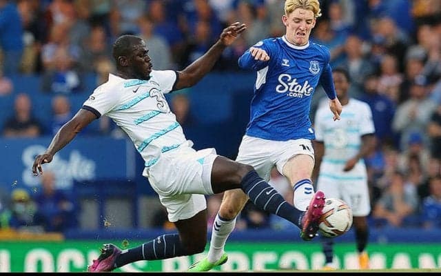 新戦力が上々デビューのチェルシーがエバートンに競り勝って開幕白星スタート！《プレミアリーグ》