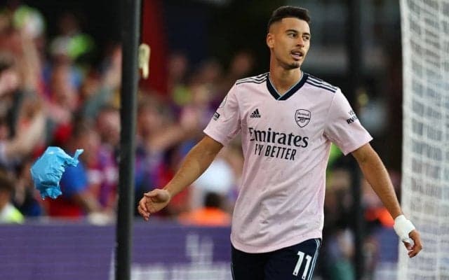 マンUが2位、マンCが5位、1位は……今季プレミア｢ユニフォームランキング｣を米メディアが発表! 納得の満点評価…トップ10入りしたクラブ