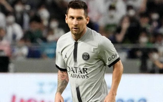 「補助輪がついてる」、「子供用の自転車？」メッシの開幕戦圧巻バイシクルも海外では辛辣意見「それならロナウドは飛行機から」