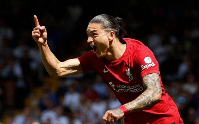 「ゲームかと思った」と話題の「バックヒール弾」をリバプール”新加入FW”ヌニェスが決める！ プレミアデビュー戦で「天才の序章」と絶賛！