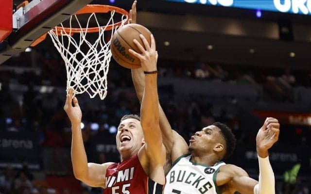 ヒートのロビンソンがヤニスとの対戦を語る「自分がどうすりゃいいのか分からない」