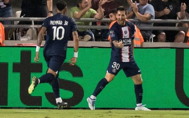 「絶対に意図的ではない」「明らかに流した」大勝のPSG、ネイマールの得点呼んだメッシのタッチが見解分かれる
