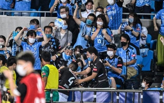 川崎サポーターに“等々力劇場の副反応”⁉「興奮で寝つけない」「明日、なんで仕事なの」劇的勝利の代償に苦しむ声が相次ぐ