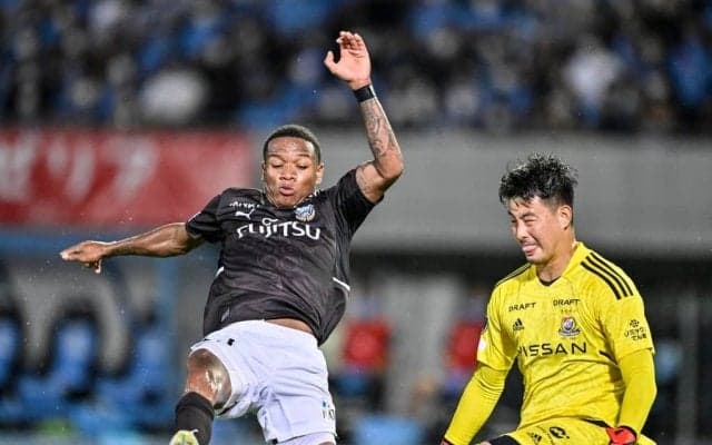 明暗を分けたプレスの「かけ方」と「かわし方」【川崎と横浜FMの「名勝負」にあった「3つのポイント」】(3)