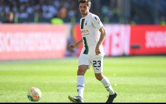 ボルシアMG、ドイツ代表MFホフマンと契約延長