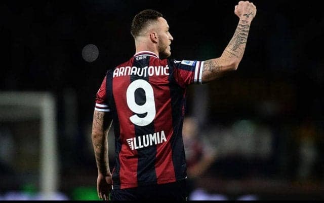 ボローニャSDがアルナウトビッチのユナイテッド行きに否定的発言　「我々にとってプライスレスな存在」