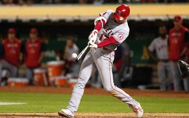 大谷翔平25号＆6回0封に米実況も爆発　「人間じゃない！見て！敵地総立ちですよ！」