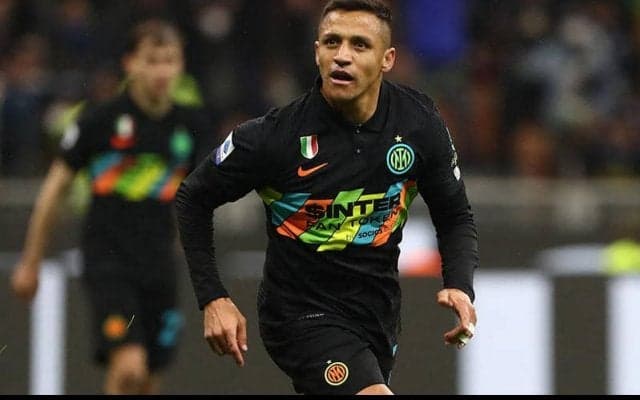 アレクシス・サンチェスのマルセイユ移籍が正式決定！　背番号は「70」に