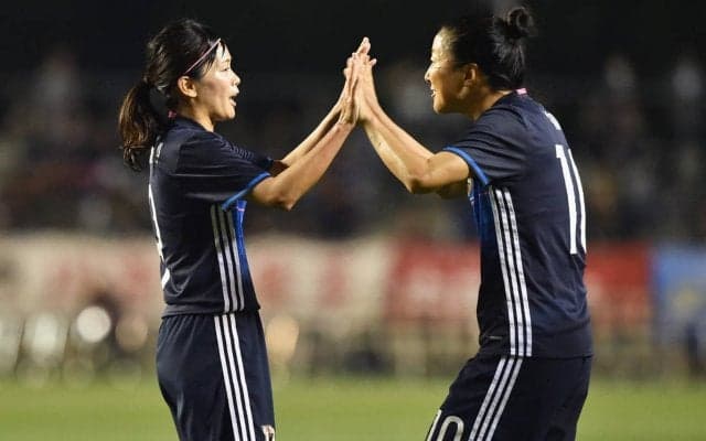 永里優季と川澄奈穂美が再戦！試合後にはツーショット披露「サッカー本当に好きな人」