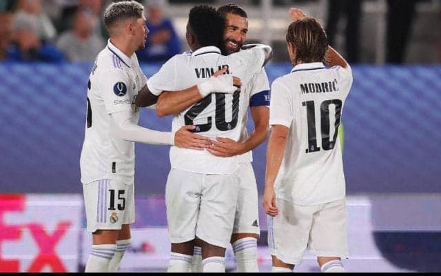 ベンゼマ＆アラバ弾でフランクフルトを下したマドリーが5年ぶり5度目の制覇！《UEFAスーパーカップ》