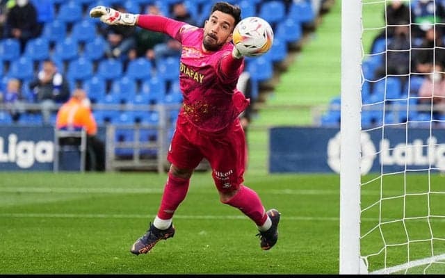 リーガ返り咲きのアルメリア、アラベスから経験豊富なGKパチェコを獲得！