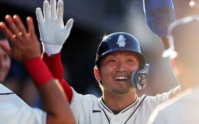 鈴木誠也、夢の球場に溶け込んだ1枚が話題　「完璧に絵になる」と米魅了