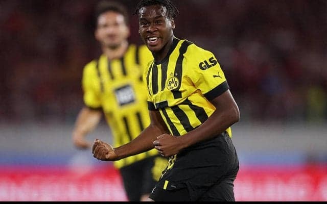 モデストがデビューのドルトムント、テルジッチ采配的中で堂安先発のフライブルクに逆転勝利《ブンデスリーガ》