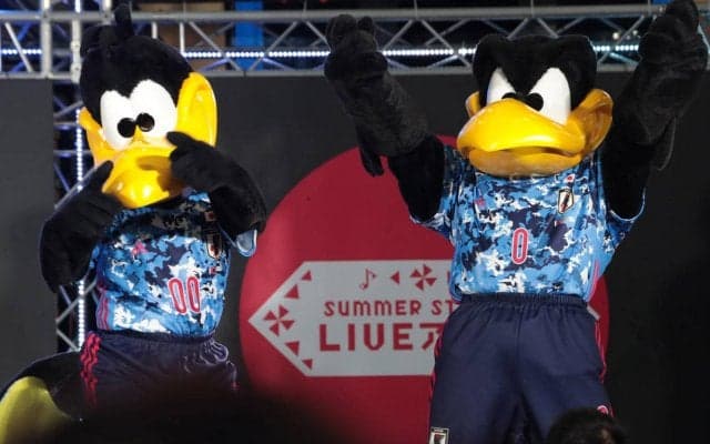 「めちゃくちゃ可愛い」テレ朝・三谷紬アナ、代表ユニでイベント前のカラッペ＆カララと3ショット披露