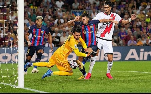 大型補強で注目の新生バルサ、昨季苦戦ラージョに勝ち切れず…ホームでドロースタート《ラ・リーガ》