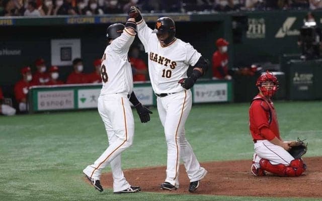 「観客怪我しないんかな」　中田の強烈“ライナー弾”にファン衝撃「打球速度エグ…」