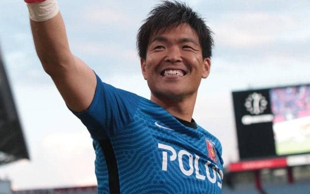 「マジで上手い」浦和GK西川の精密パントキックに実況、会場、ネットがどよめく「アナウンサー反応めっちゃいい」