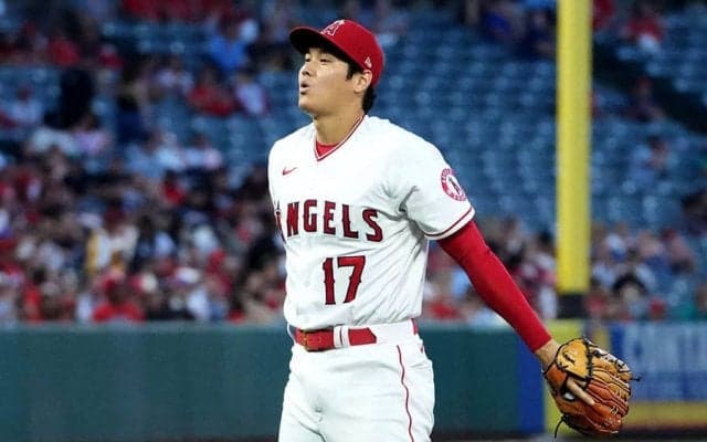 【MLB】大谷翔平、猛アピールで“被弾回避”　的確な指差しに解説称賛「視力は現実離れ」