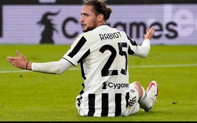 ユナイテッドのラビオ獲り、選手側の高額な年俸要求でブレーキ