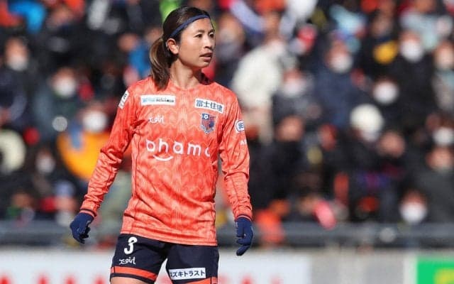 「めっちゃ似合ってる」鮫島彩が“農業女子”に！作業着姿に「こんな綺麗な農家さんがいたら野菜多めに買っちゃう！」