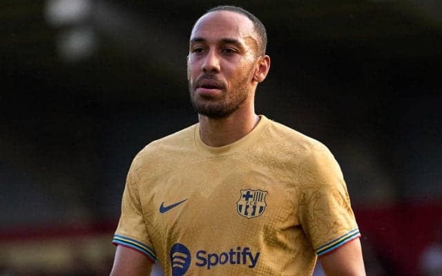 移籍望まぬオーバメヤンとチャビ監督、しかしクラブは売却進める可能性…チェルシーは41億円の要求を飲む？