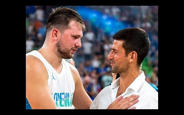  ジョコ、バスケ親善試合を観戦 