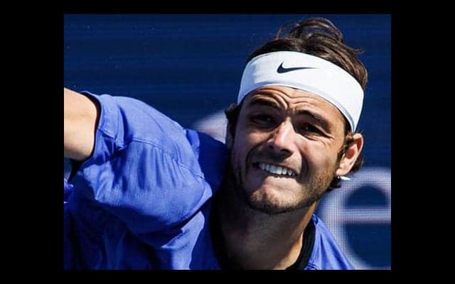 フリッツ 逆転で8強、次戦メド