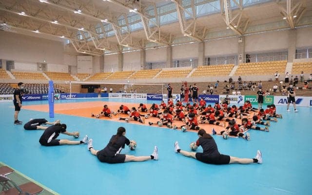 火の鳥NIPPONが岡山で「ミズノバレーボールクリニック」を開催！ キッズ38選手に石川真佑ら9選手が直接指導