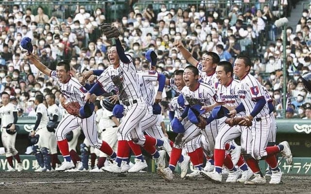 【高校野球】私服で練習、部室は落書きだらけの17年前　弱小校が甲子園で大阪桐蔭を破るまで