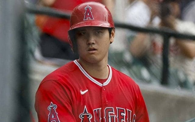 大谷翔平の悶絶自打球に敵地ファンが起こした行動　米解説者「オオタニがいかに偉大か」
