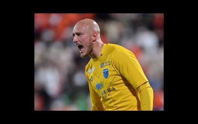 今季のJ2で接戦が続く理由。首位・横浜FCが昇格に一歩前進も指揮官は「不安定で苦しい」