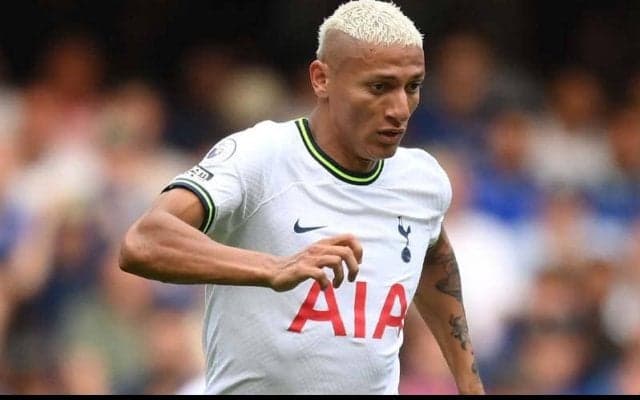 ブラジル代表FWリシャルリソンがアニメキャラ4体の“タトゥー”！孫悟空の下にはディズニーの人気キャラ