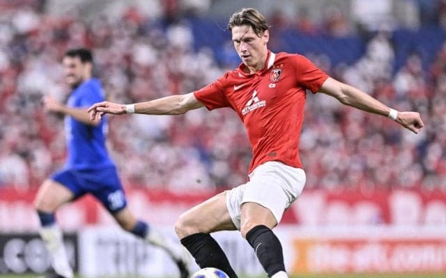 「リピーターだｗ」「行きすぎ」浦和FWユンカーがお気に入りラーメン店でデカ盛り注文！ まさかの写真に「ハットトリック確定演出」とサポ歓喜！