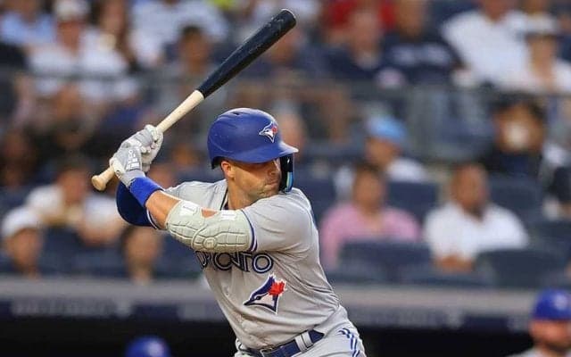 MLBで珍本塁打　フェンス直撃→2度跳ねたのに柵越えで米驚き「こんなの見たことない」