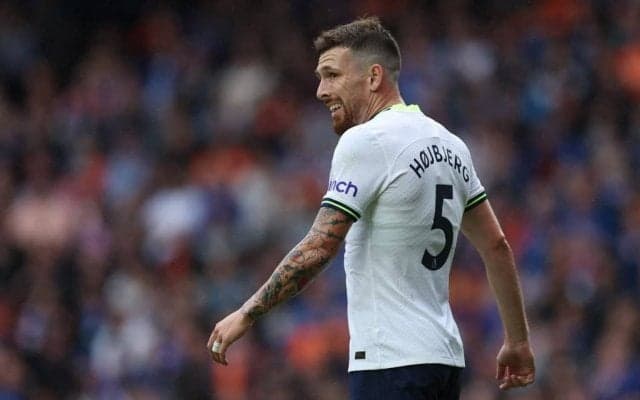 ｢重要な男｣!! トッテナム、必ず｢背番号5｣経由で行われるパス回しが凄い！  ｢なんて選手だ｣と話題となったデンマーク代表MFの｢大激走シーン｣