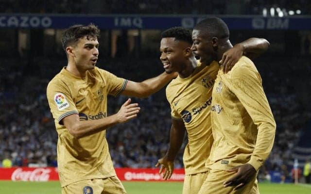 バルセロナが今季の｢3rdユニフォーム｣を発表!! ｢クリスタル・パレス!?｣などと賛否両論となった新ユニフォーム