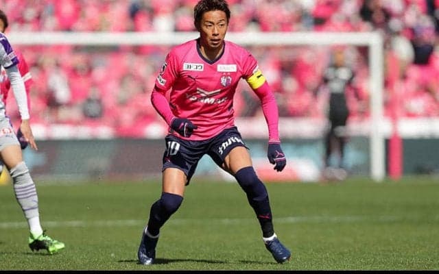 「やっぱり兄弟ですねぇ」C大阪MF清武が“3兄弟ショット”を披露！「似てます」