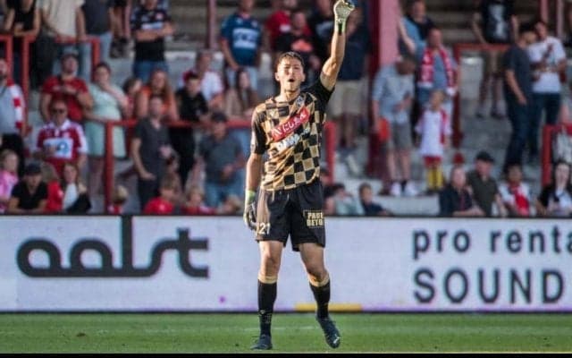 「#パパ」「休日は家族と」シュミット・ダニエルが2人の愛娘とテーマパークでリフレッシュ！