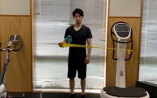 球速が6週間で1.7％向上した例も　市販ゴムチューブでできる成長期のトレーニング